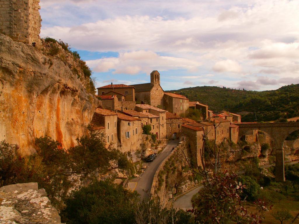 Le Gite Des Remparts Villa Ginestas Esterno foto